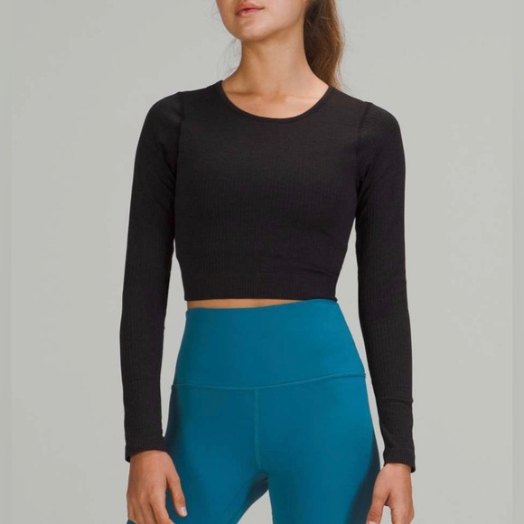lululemon athletica Tops - Lululemon Size 10 Ebb to Street Long Sleeve Cropped Black Seamless
